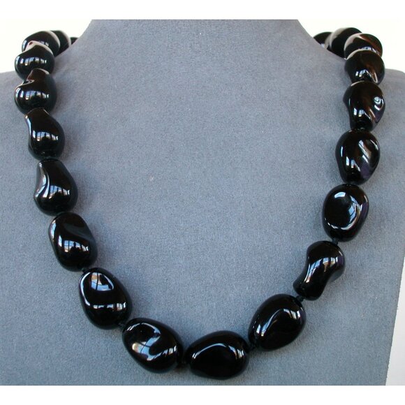 Chunky Black Bead Necklace With Lobster Clasp Closure - Picture 2 of 4